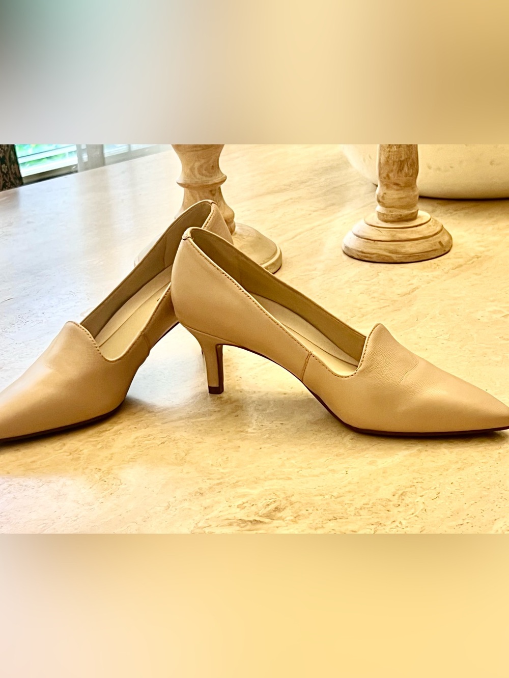 Aerosoles Classic Beige Kitten Heel Pumps - Women's Leather Dress Shoes